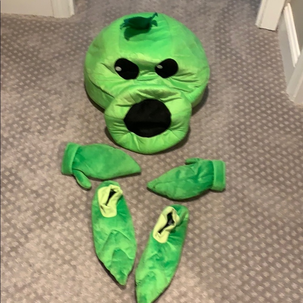 Pea Shooter Costume